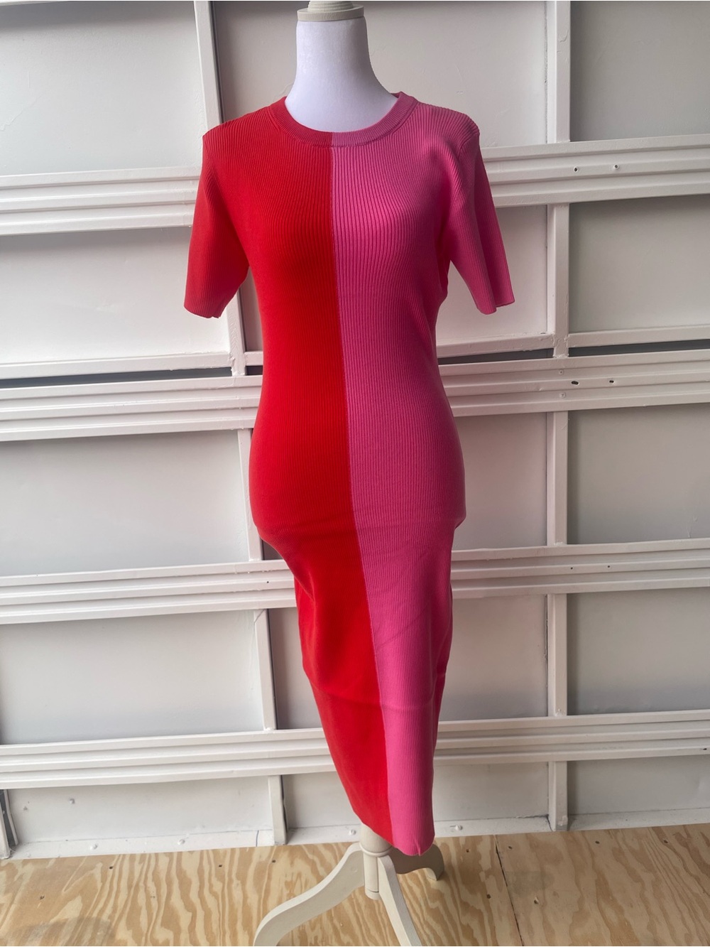 Andre by Unit- Red & Pink Rib Knit Midi Dress
